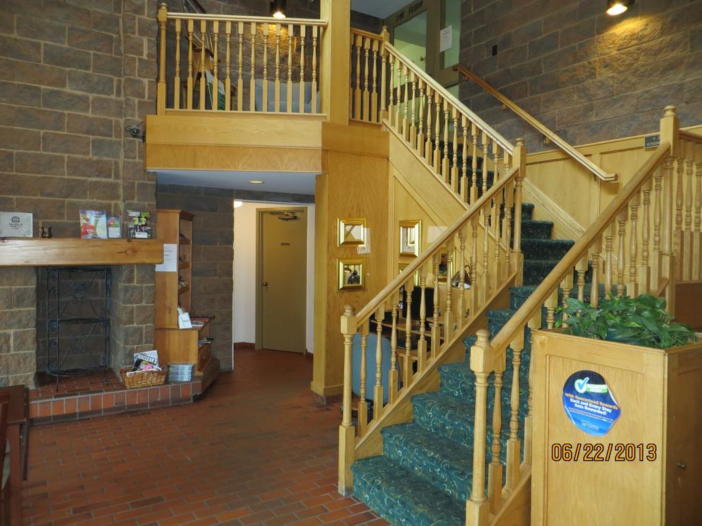 Hotel Super 8 By Wyndham On 2*