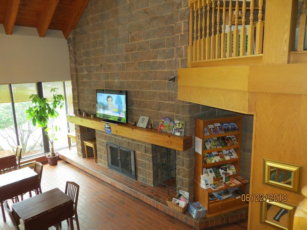 Super 8 By Wyndham On Hotel Sudbury