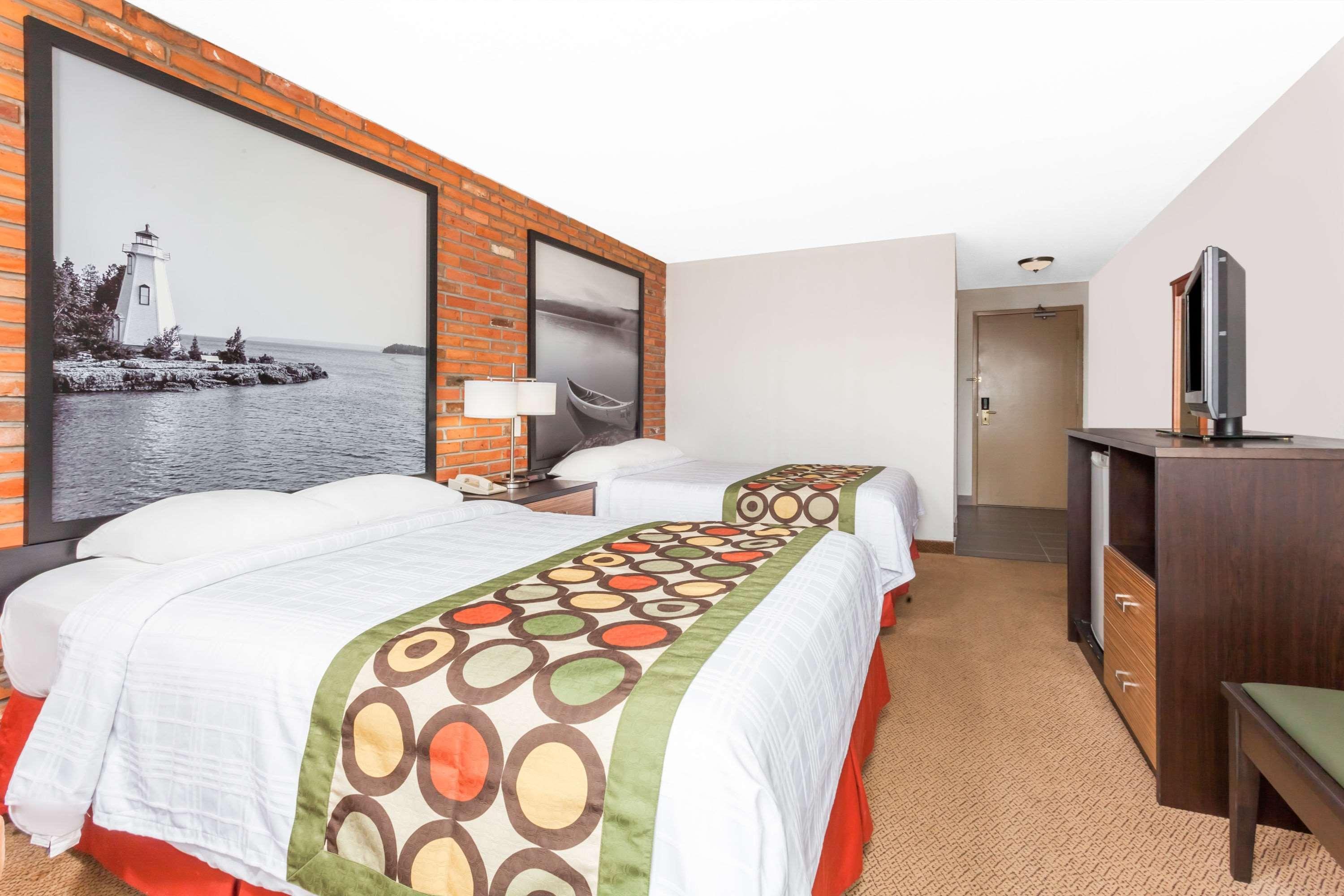 Hotel Super 8 By Wyndham On