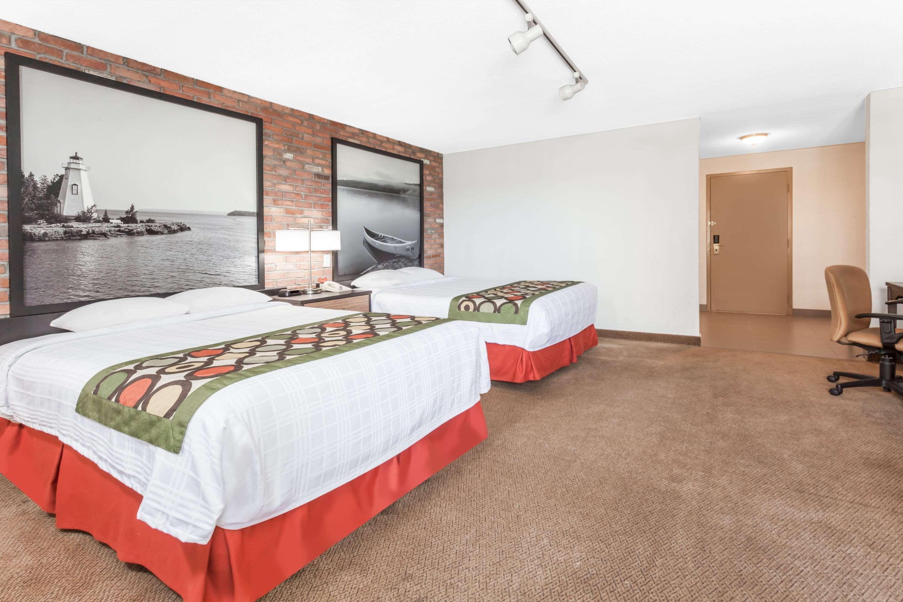 Super 8 By Wyndham On Sudbury
