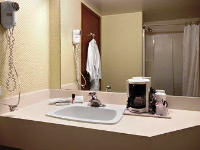 Super 8 By Wyndham On Hotel 2*