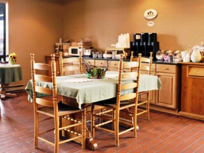 Super 8 By Wyndham On Sudbury